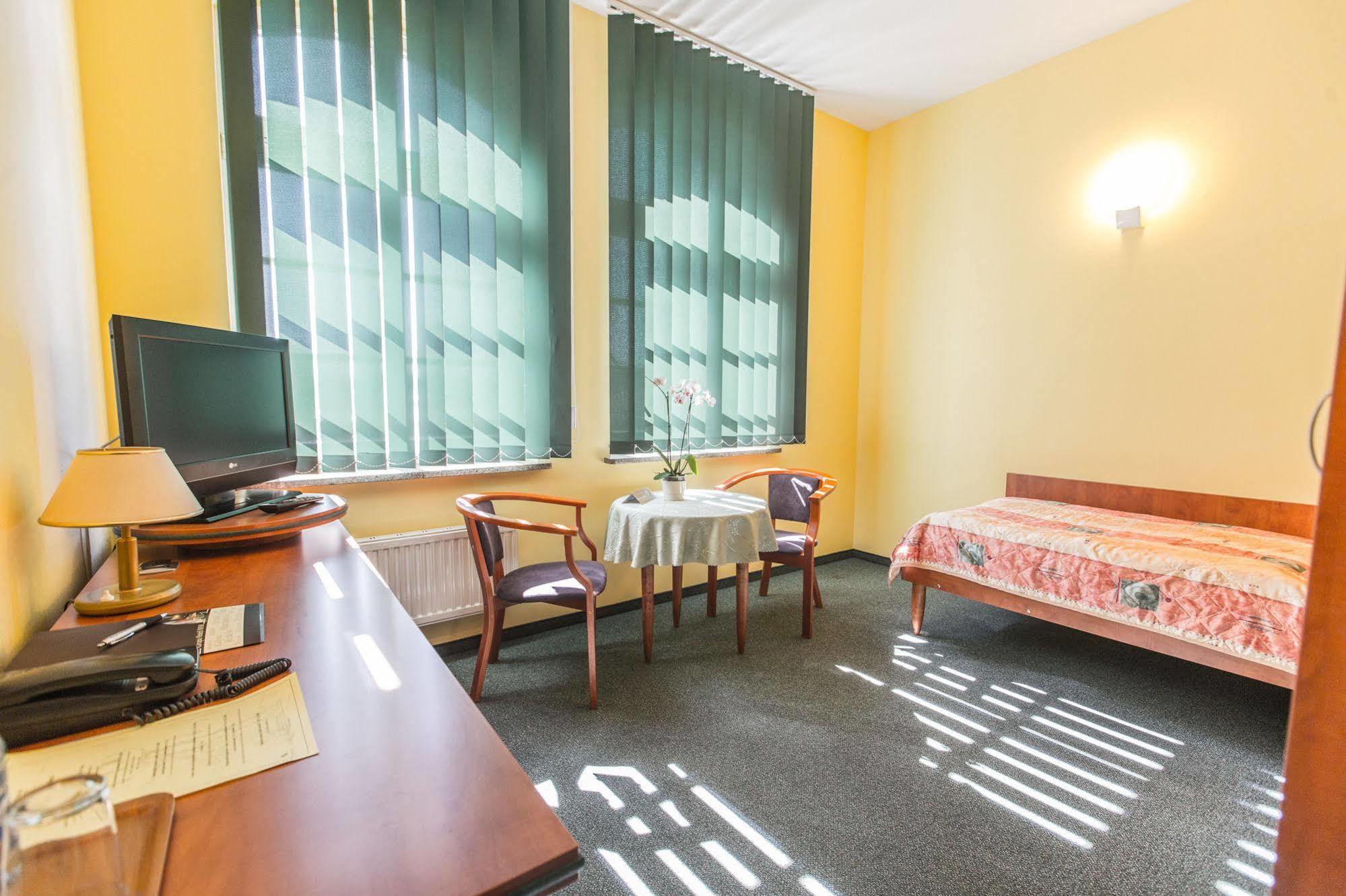 Hotel Rycerski Szczecin Extérieur photo